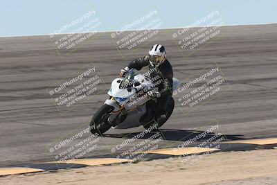 media/Oct-13-2025-Moto Forza (Mon) [[a66d839500]]/4-C Group/Session 2 (Bowl)/